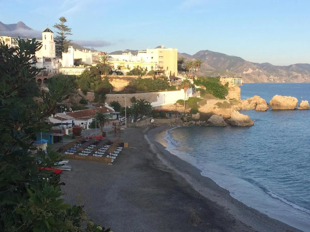 Sea&pool view garden apartment Las Palmeras Nerja